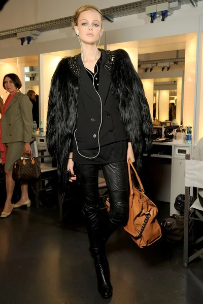 Look 4